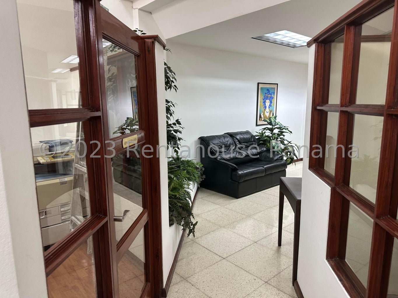 Oficina Corporativa en Alquiler - Commercial Property